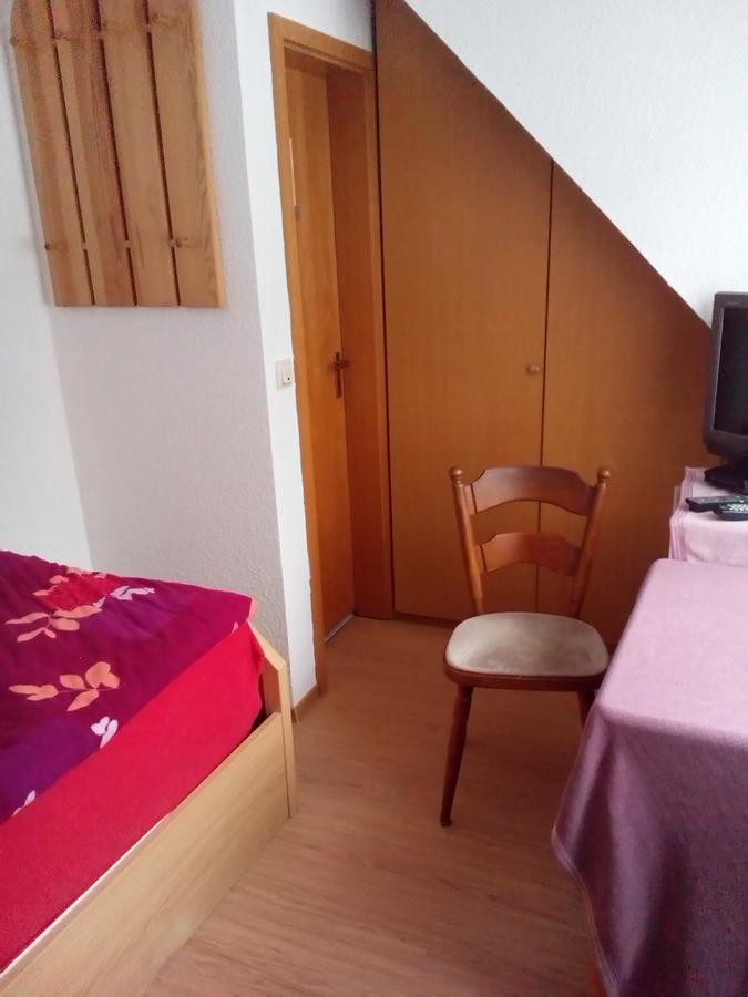 לינדלאר Monteurhotel Garni Alter Olper Hof מראה חיצוני תמונה