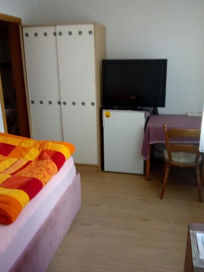 לינדלאר Monteurhotel Garni Alter Olper Hof מראה חיצוני תמונה